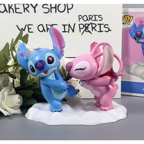 Sada figúrok Lilo a Stitch so stojanom