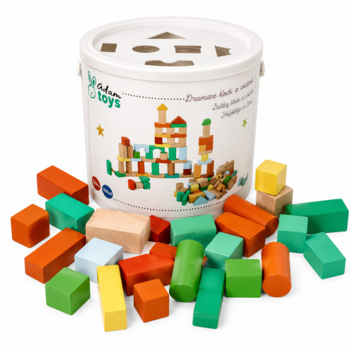 Drevené stavebné kocky Adam Toys 100 ks vo vedierku so sorterom – farebné kocky pre deti