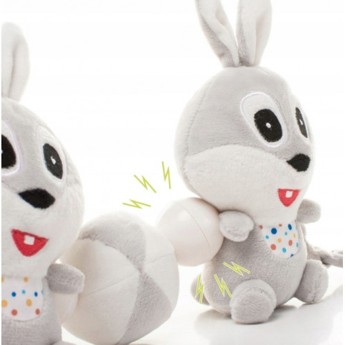 Plyšová hrkálka, zábrana na kočík 4Baby, Rabbit, sivo/biele