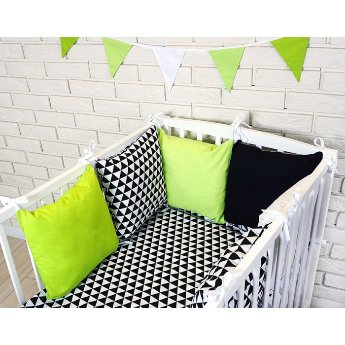 Baby Nellys Vankúšikový mantinel s obliečkami - trojúholníčky, čierna/zelená