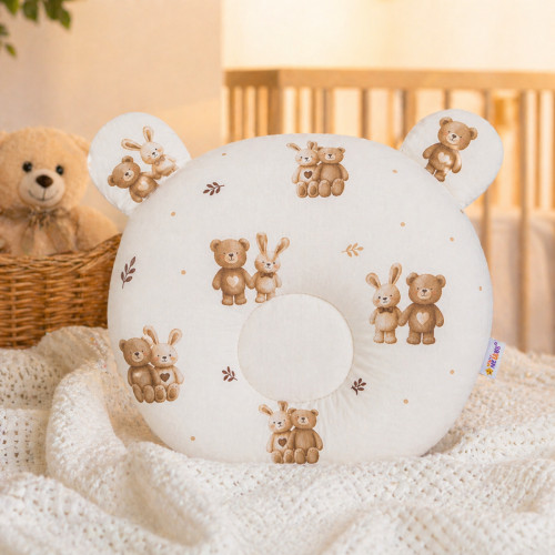 Bavlnený tvarovaný vankúšik Medvedík a zajko, biela/béžová