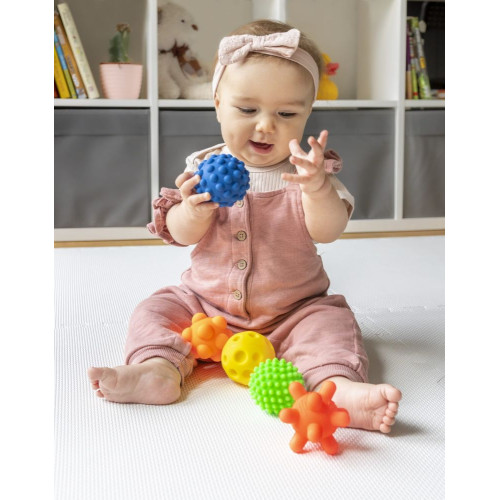 Tullo Senzorické guličky farebné 5 ks bez dierok – 59–77 mm, 0m+, mix farieb