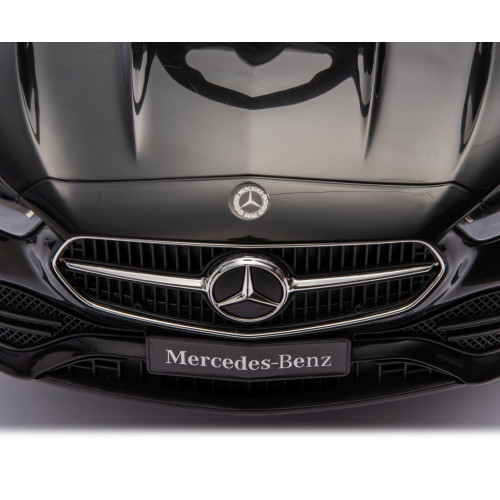Detské odrážadlo Mercedes C-Class s riadiacou tyčou - čierne
