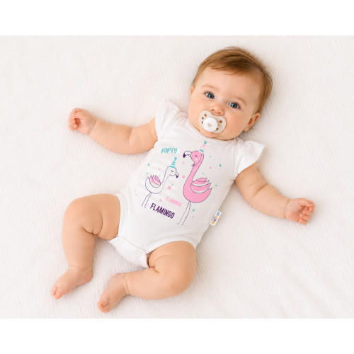 Baby Nellys Bavlnené dojčenské body, kr. rukáv, Flamingo - biele, veľ. 62