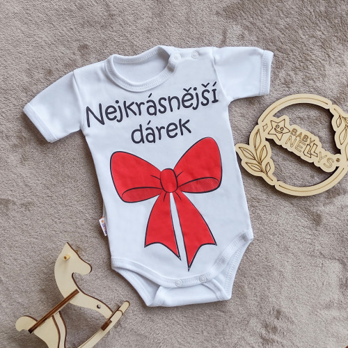 Body krátky rukáv s vtipným textom Baby Nellys, Nejkrásnější dárek, biele, veľ. 62