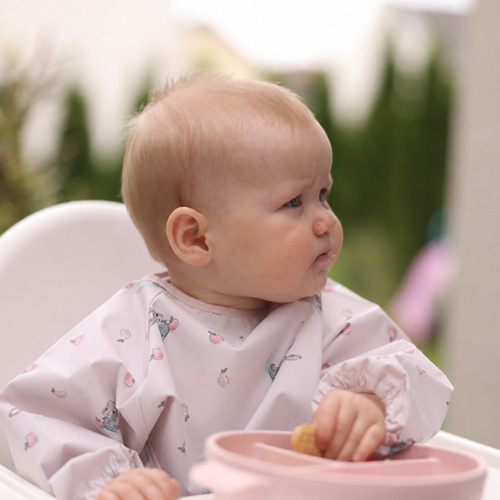 Nepremokavá zásterka s rukávmi Bunny, šedoružová, BabyOno