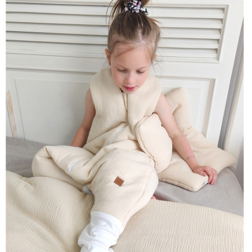 Mušelínový spací vak so zahrnovacími nohavičkami - smotanový, veľ. M